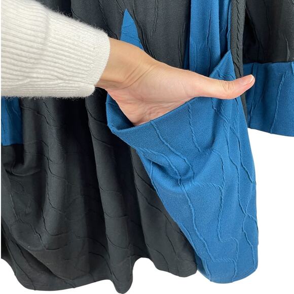 IC By Connie K Knit Tunic Top Color Block Lagenlook Artsy Blue Black Sz. XL - Picture 3 of 8